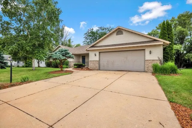 $499,900 | 3467 Country View Drive, Delavan, WI 53115