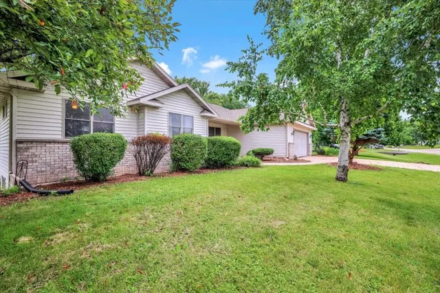 $499,900 | 3467 Country View Drive, Delavan, WI 53115