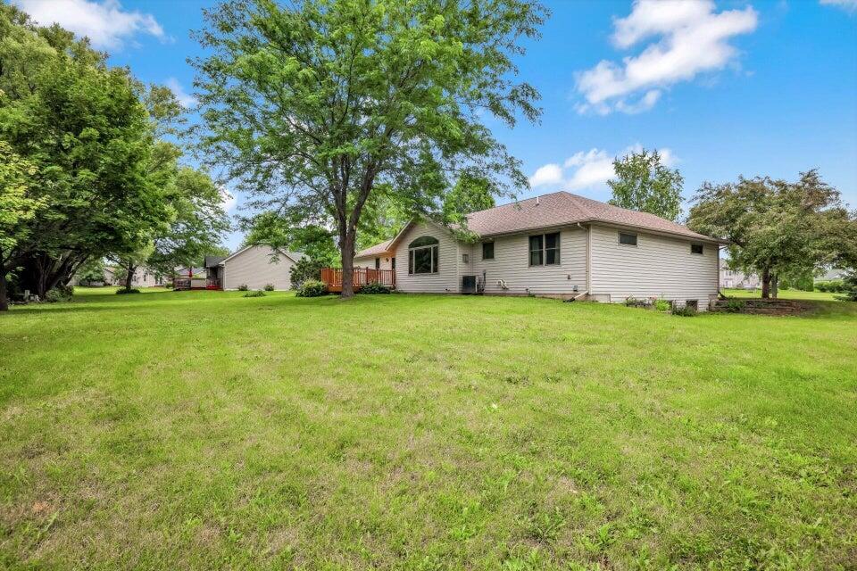 3467 Country View Drive Delavan, WI 53115 - Photo 36 of 39 backyard