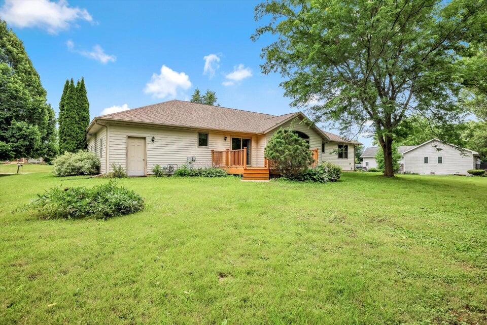 3467 Country View Drive Delavan, WI 53115 - Photo 38 of 39 backyard