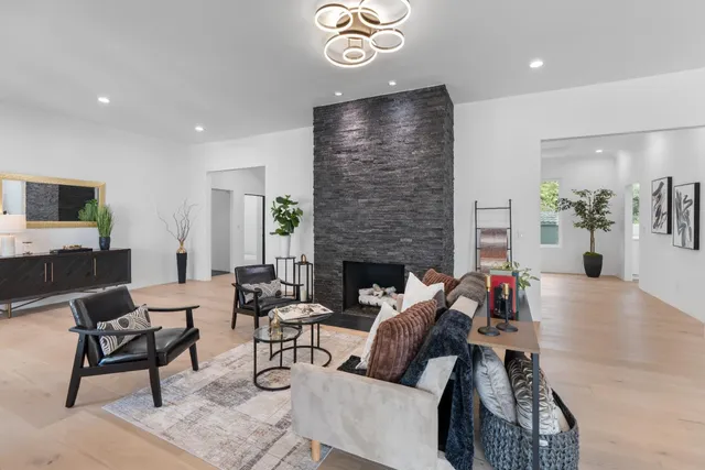 $1,650,000 | 20540 North Davis Road, Lodi, CA 95242