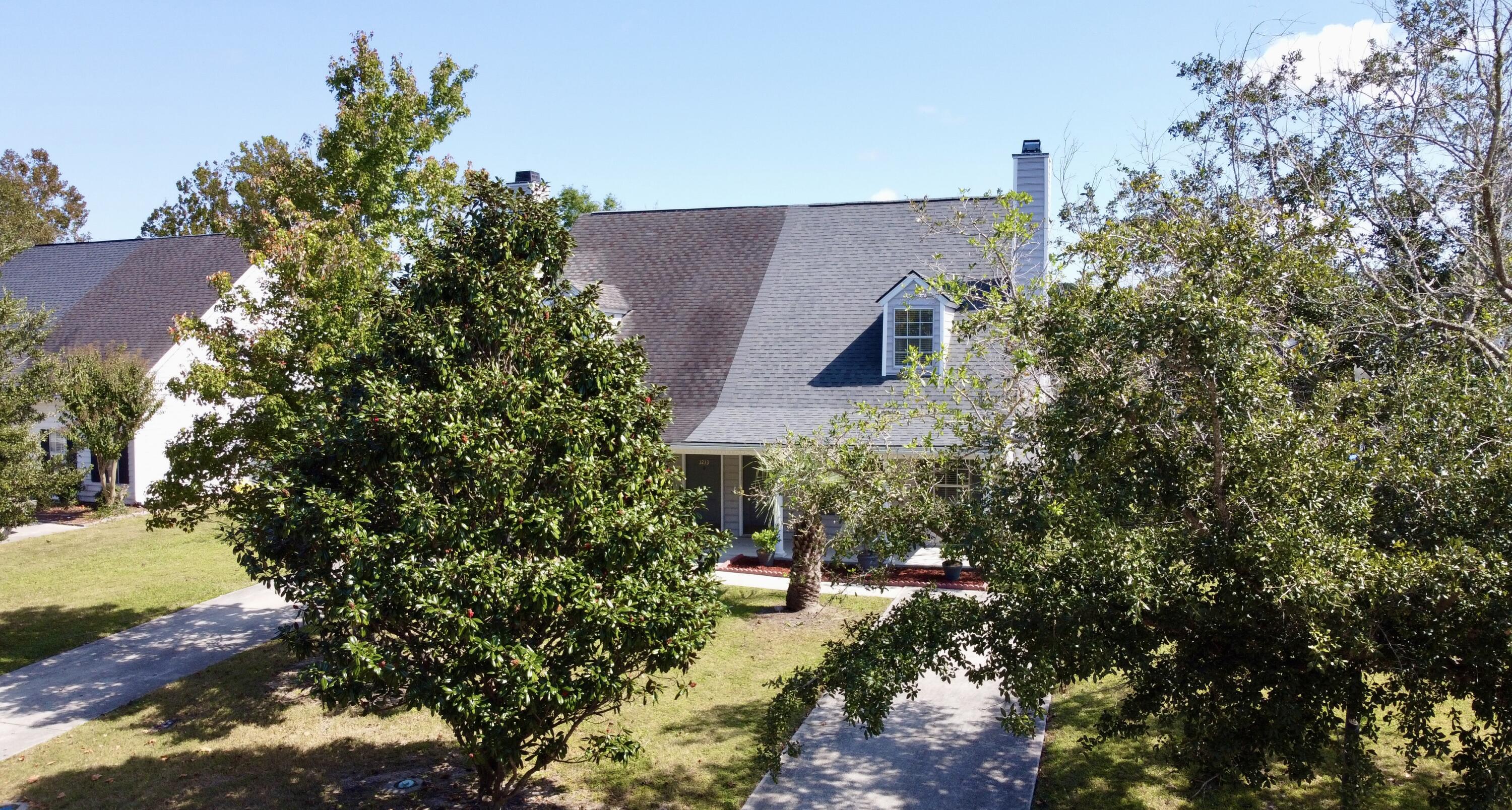 3237 Queensgate Way Mount Pleasant, SC 29466 - Photo 5 of 51 1D9C1A6B-8601-4CA8-A861-9348BC93C2AB_1_2