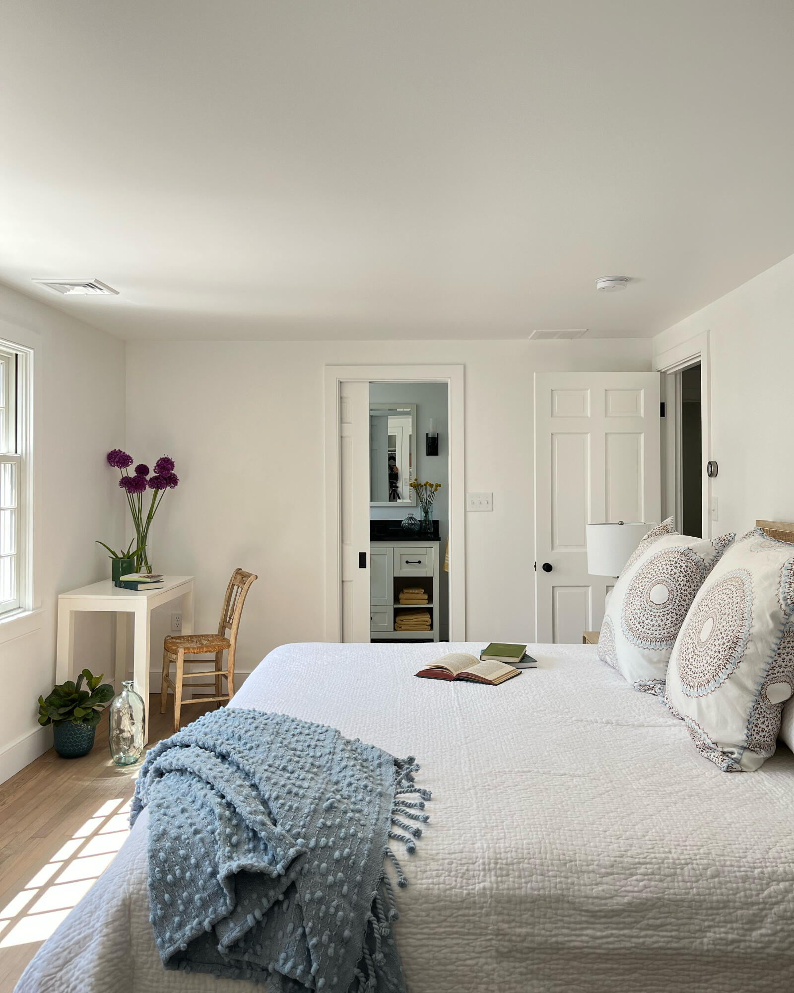 29 Salten Point Road Barnstable, MA 02630 - Photo 15 of 23 29 Salten main bedroom staged