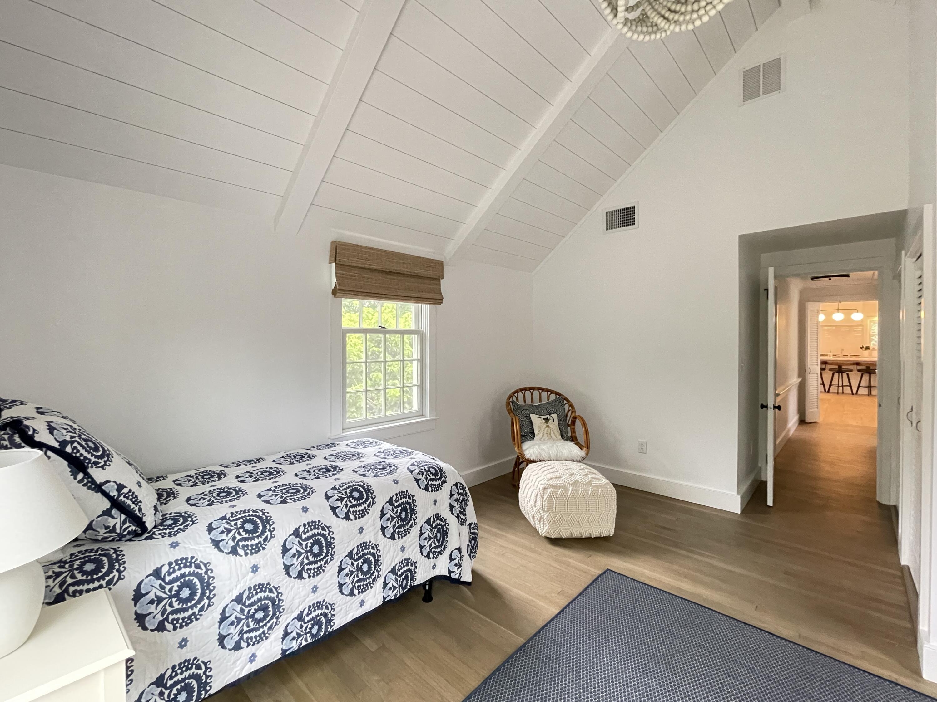 29 Salten Point Road Barnstable, MA 02630 - Photo 19 of 23 29 Salten twin bed