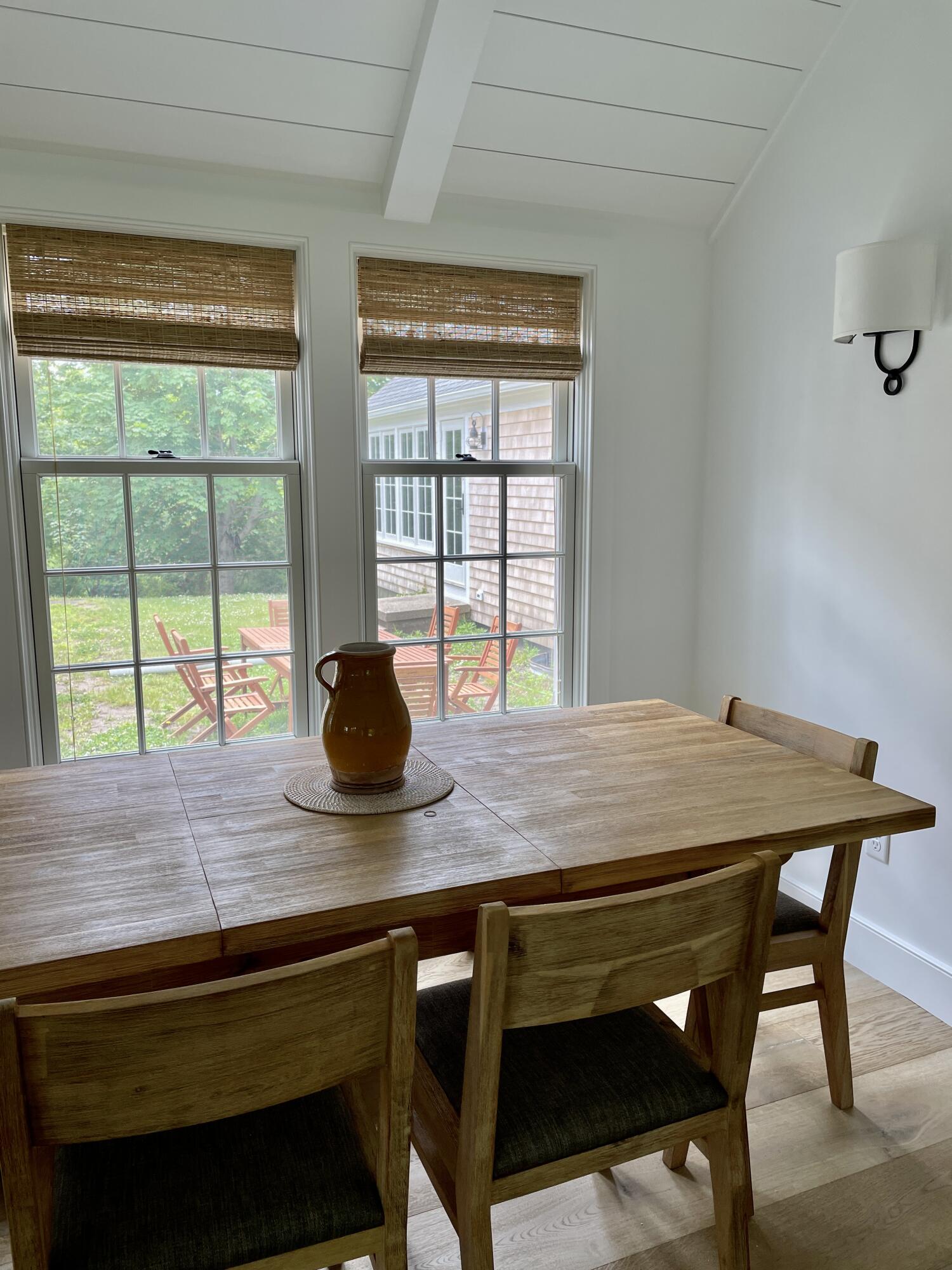 29 Salten Point Road Barnstable, MA 02630 - Photo 8 of 23 29 Salten dining