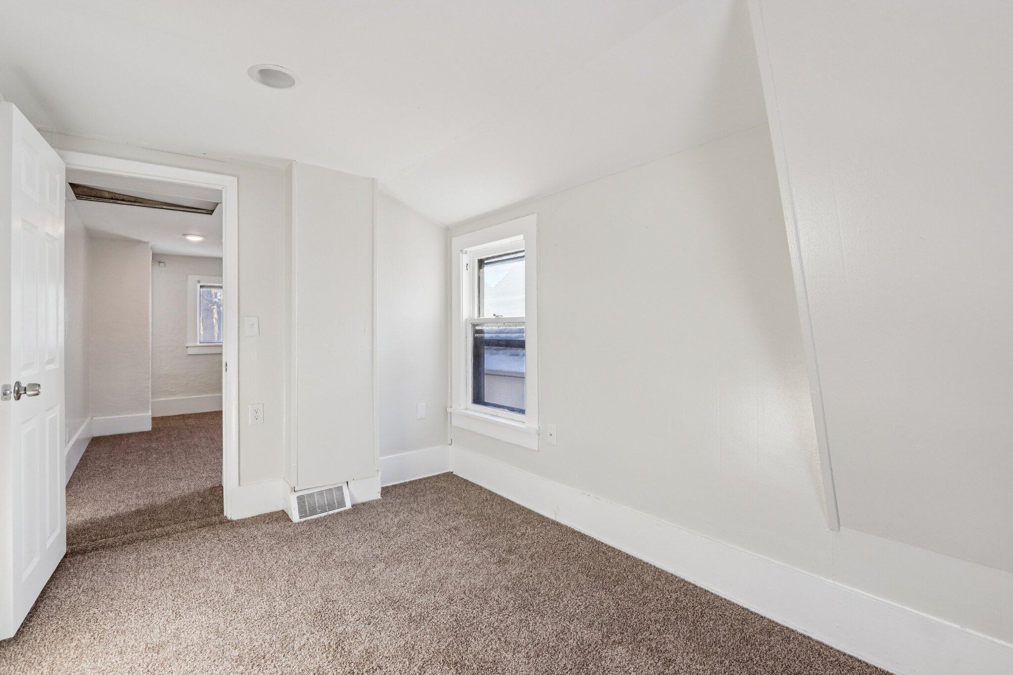 170 South 64th Street Milwaukee, WI 53214 - Photo 21 of 37 Upper Level