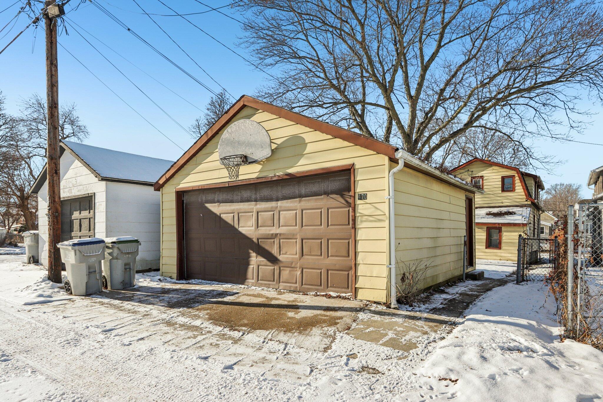 170 South 64th Street Milwaukee, WI 53214 - Photo 31 of 37 Garage