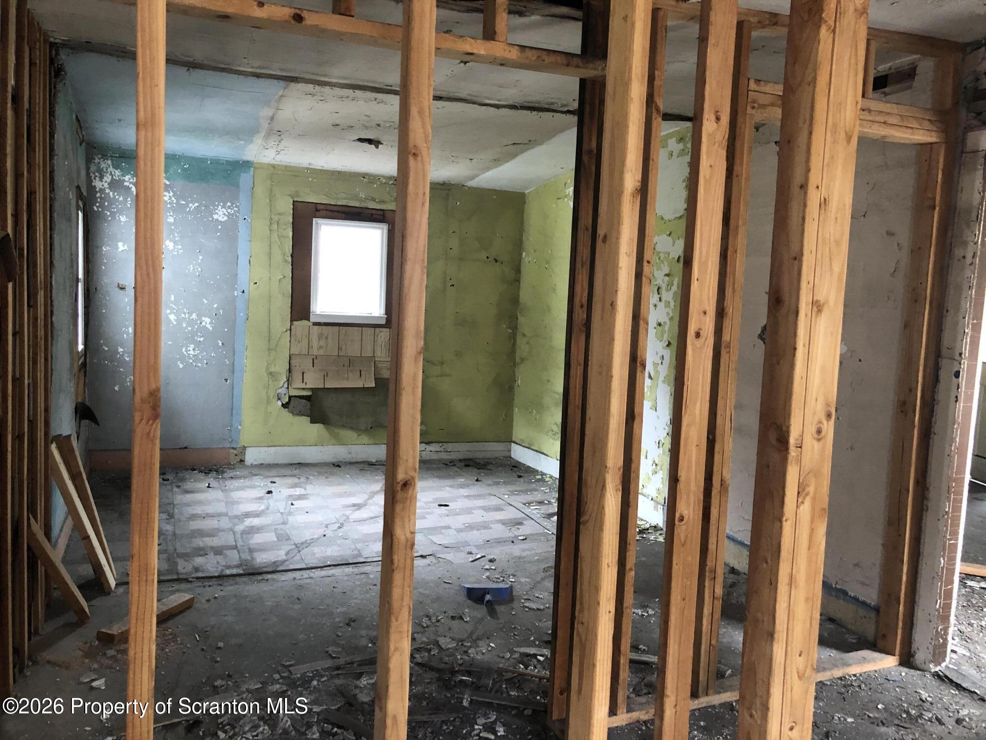 920 Eynon Street Scranton, PA 18504 - Photo 9 of 14 a view of a bathroom