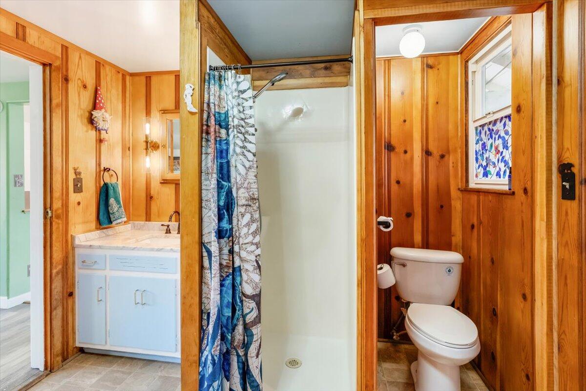 402 Greenhorn Road Yreka, CA 96097 - Photo 11 of 36 11-402 Greenhorn Rd 11