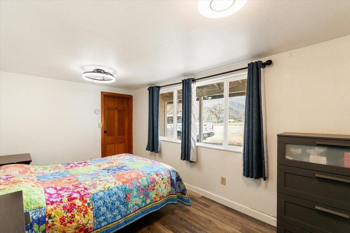 402 Greenhorn Road Yreka, CA 96097 - Photo 12 of 36 13-402 Greenhorn Rd 13