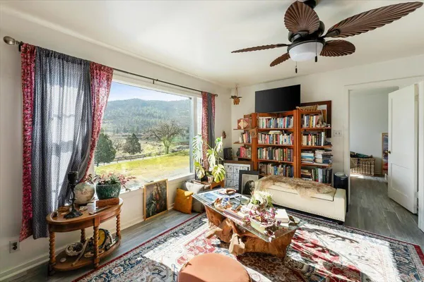 $439,000 | 402 Greenhorn Road, Yreka, CA 96097