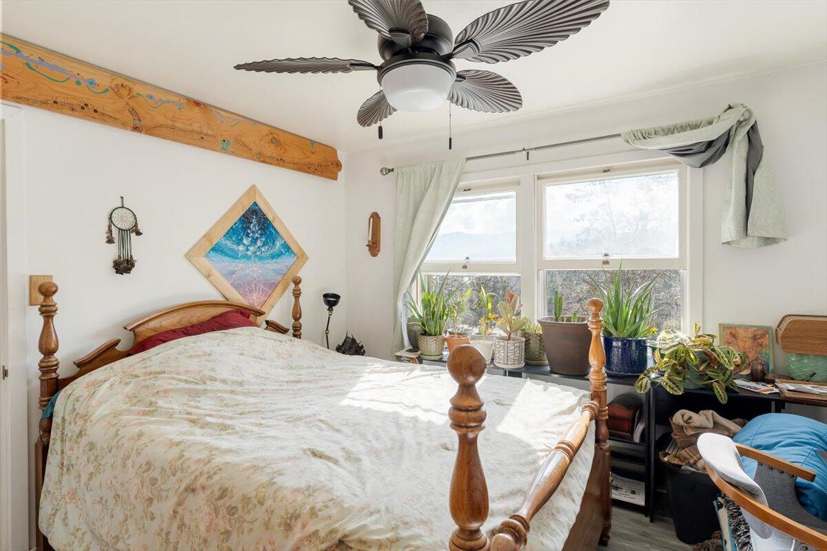 402 Greenhorn Road Yreka, CA 96097 - Photo 23 of 36 23-402 Greenhorn Rd 23