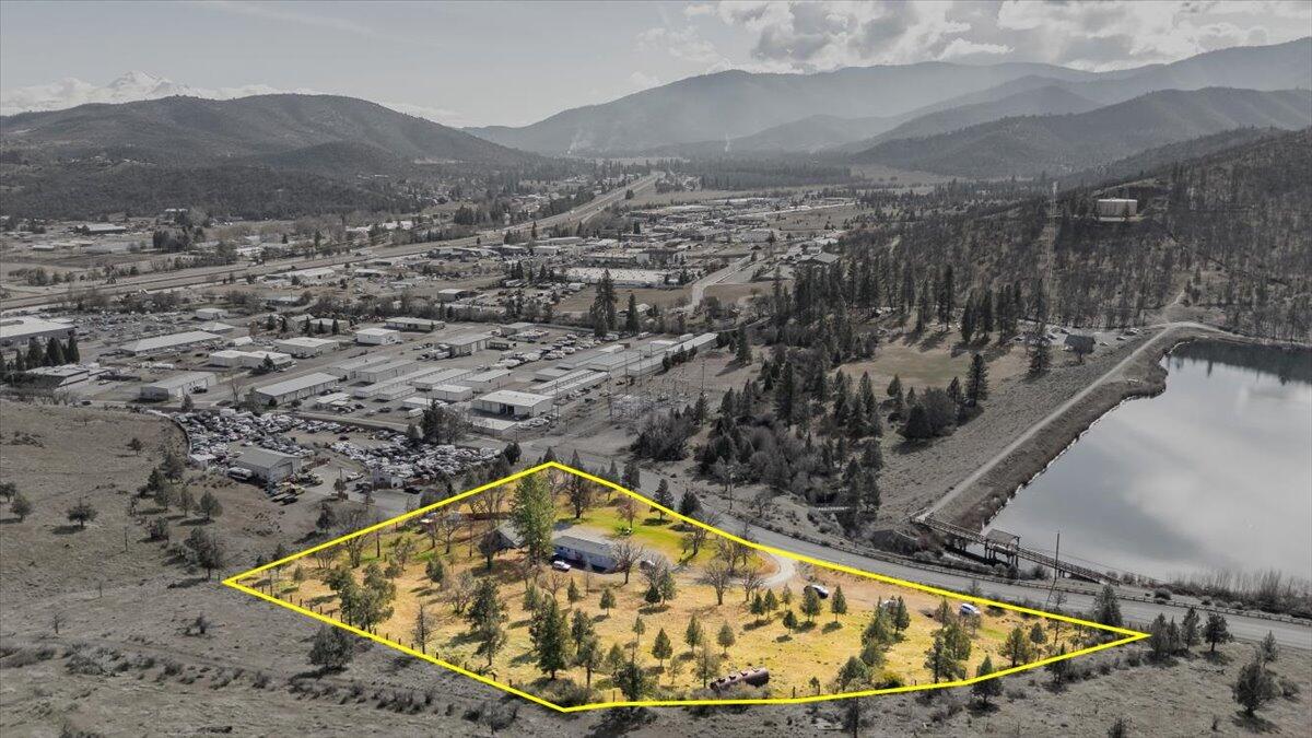 402 Greenhorn Road Yreka, CA 96097 - Photo 31 of 36 32-402 Greenhorn Rd 32