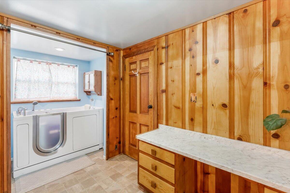 402 Greenhorn Road Yreka, CA 96097 - Photo 9 of 36 09-402 Greenhorn Rd 9