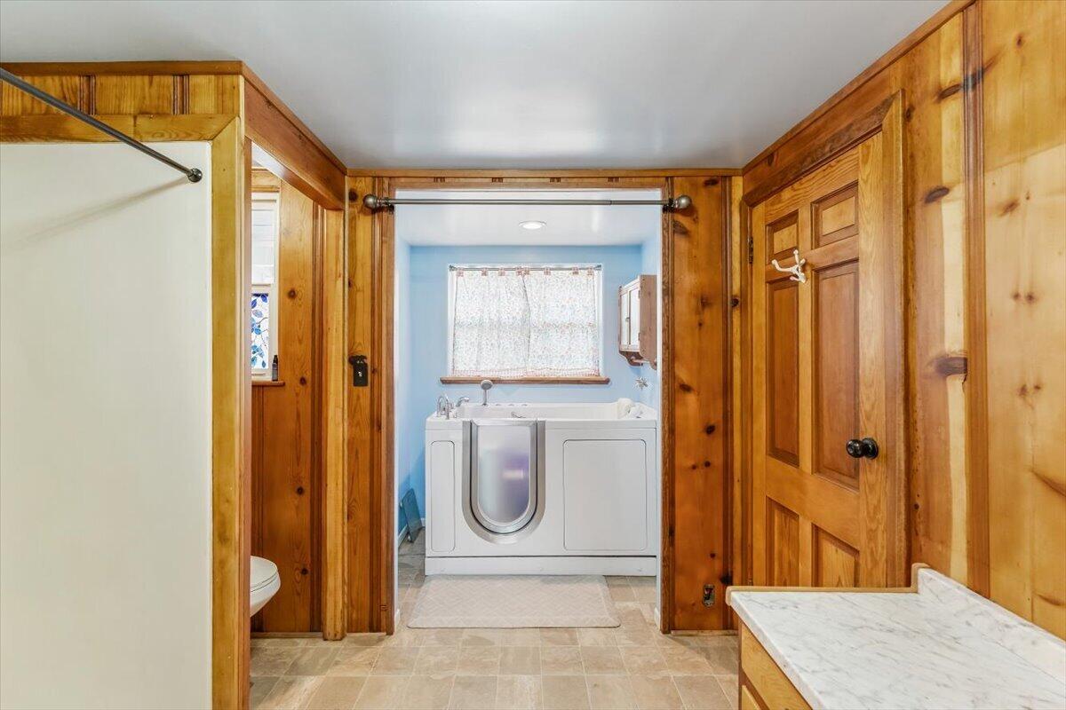 402 Greenhorn Road Yreka, CA 96097 - Photo 10 of 36 10-402 Greenhorn Rd 10