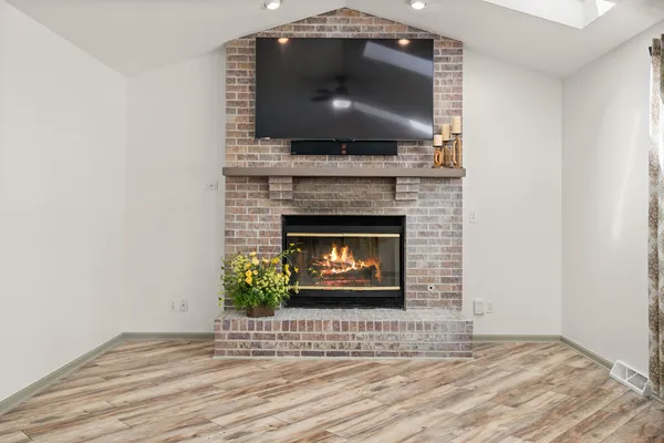 $360,000 | 3347 Meadow Trail West, DeKalb, IL 60115
