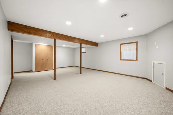 $360,000 | 3347 Meadow Trail West, DeKalb, IL 60115