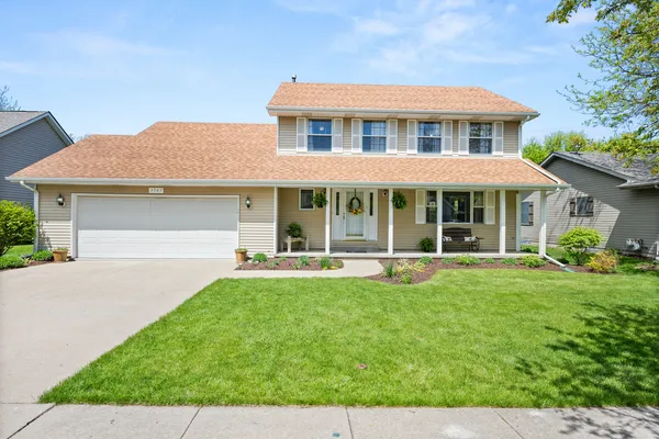 $360,000 | 3347 Meadow Trail West, DeKalb, IL 60115