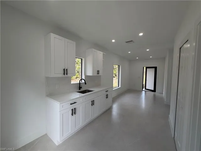 $1,650 | 4141 Everglades Boulevard South, Naples, FL 34120