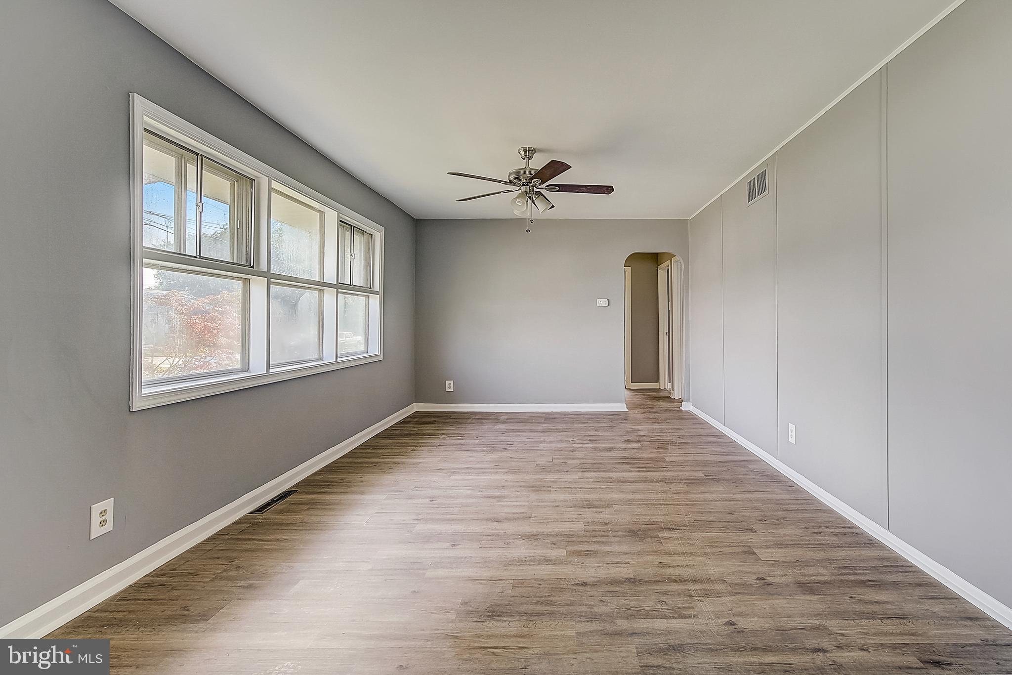 320 Bailey Avenue Maple Shade, NJ 08052 - Photo 3 of 25 Gallery Image 3