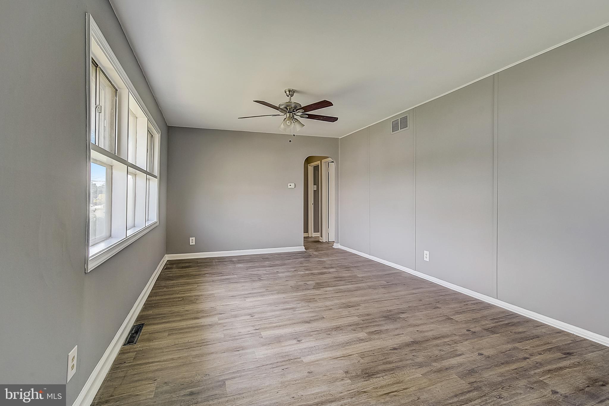 320 Bailey Avenue Maple Shade, NJ 08052 - Photo 5 of 25 Gallery Image 5