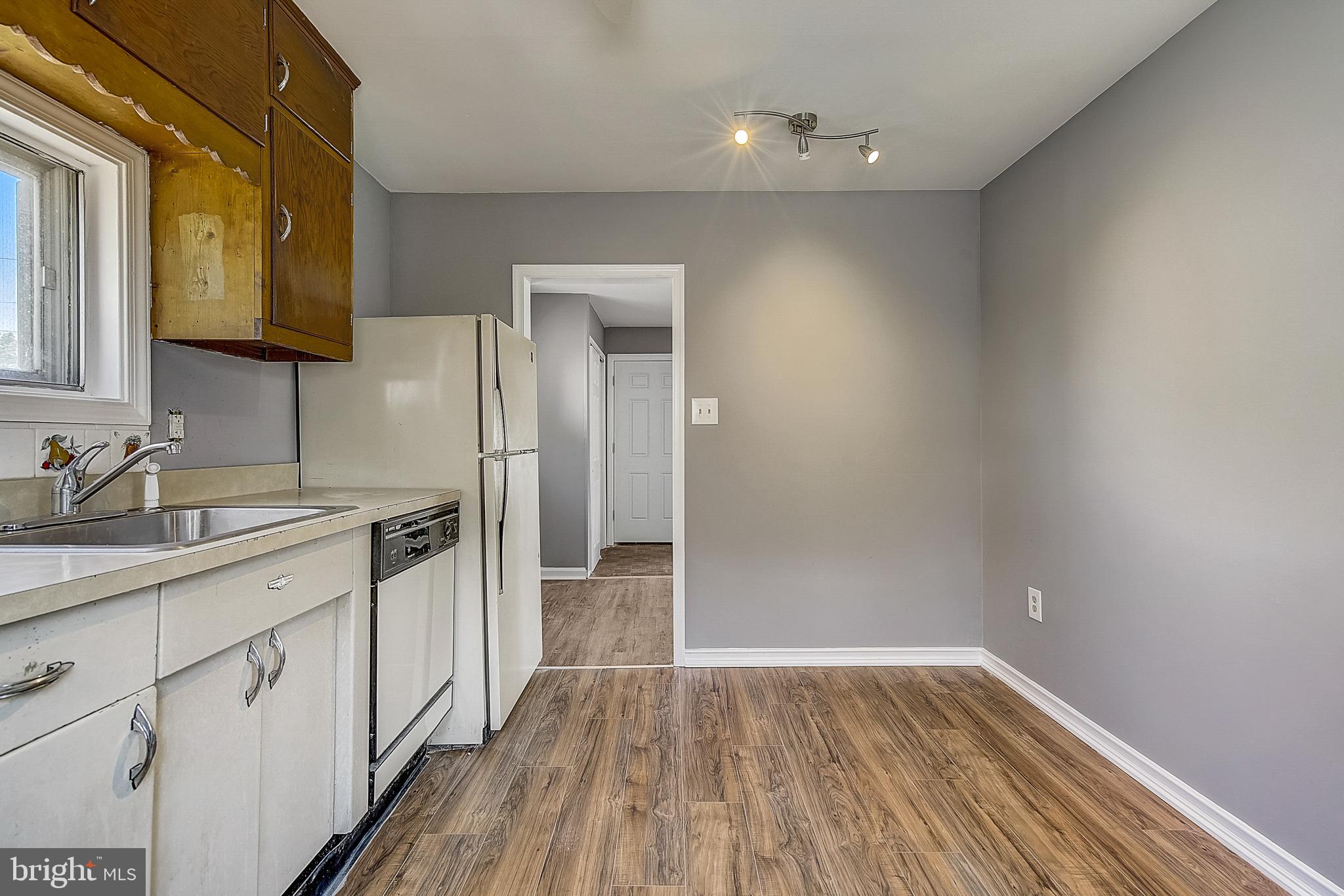 320 Bailey Avenue Maple Shade, NJ 08052 - Photo 9 of 25 Gallery Image 9