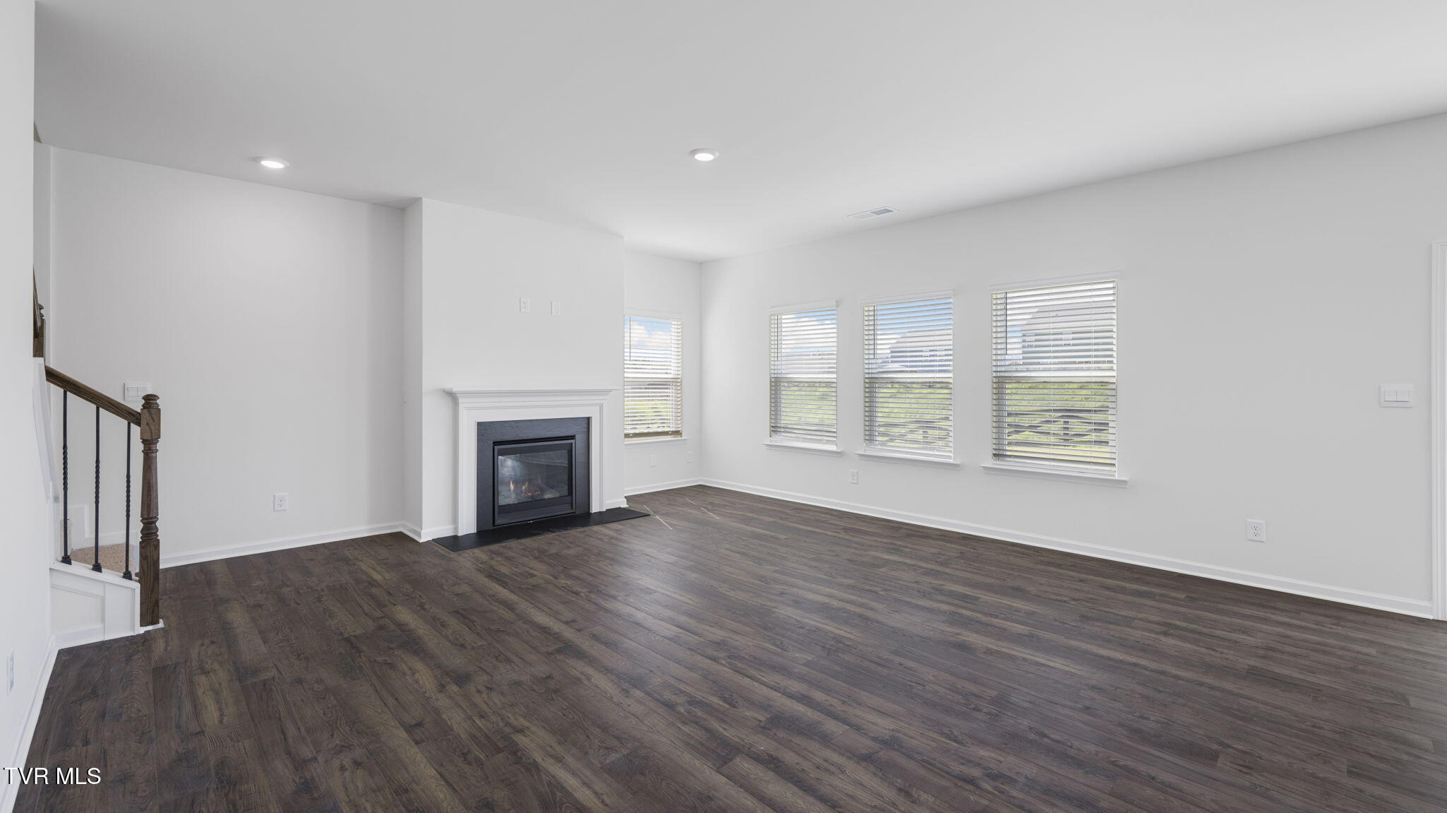 519 Fieldcrest Road Blountville, TN 37617 - Photo 10 of 50 29-web-or-mls-DSC_4638