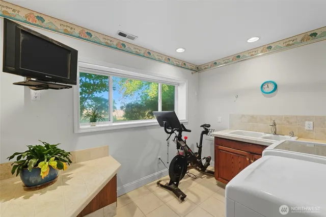 $1,150,000 | 288 Meadowlark Lane, Touchet, WA 99360