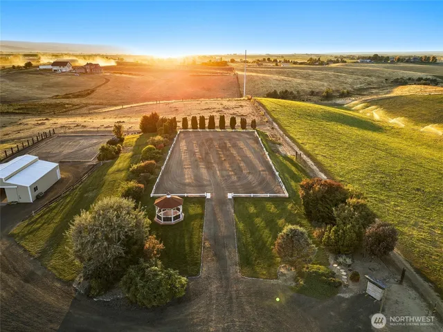 $1,150,000 | 288 Meadowlark Lane, Touchet, WA 99360