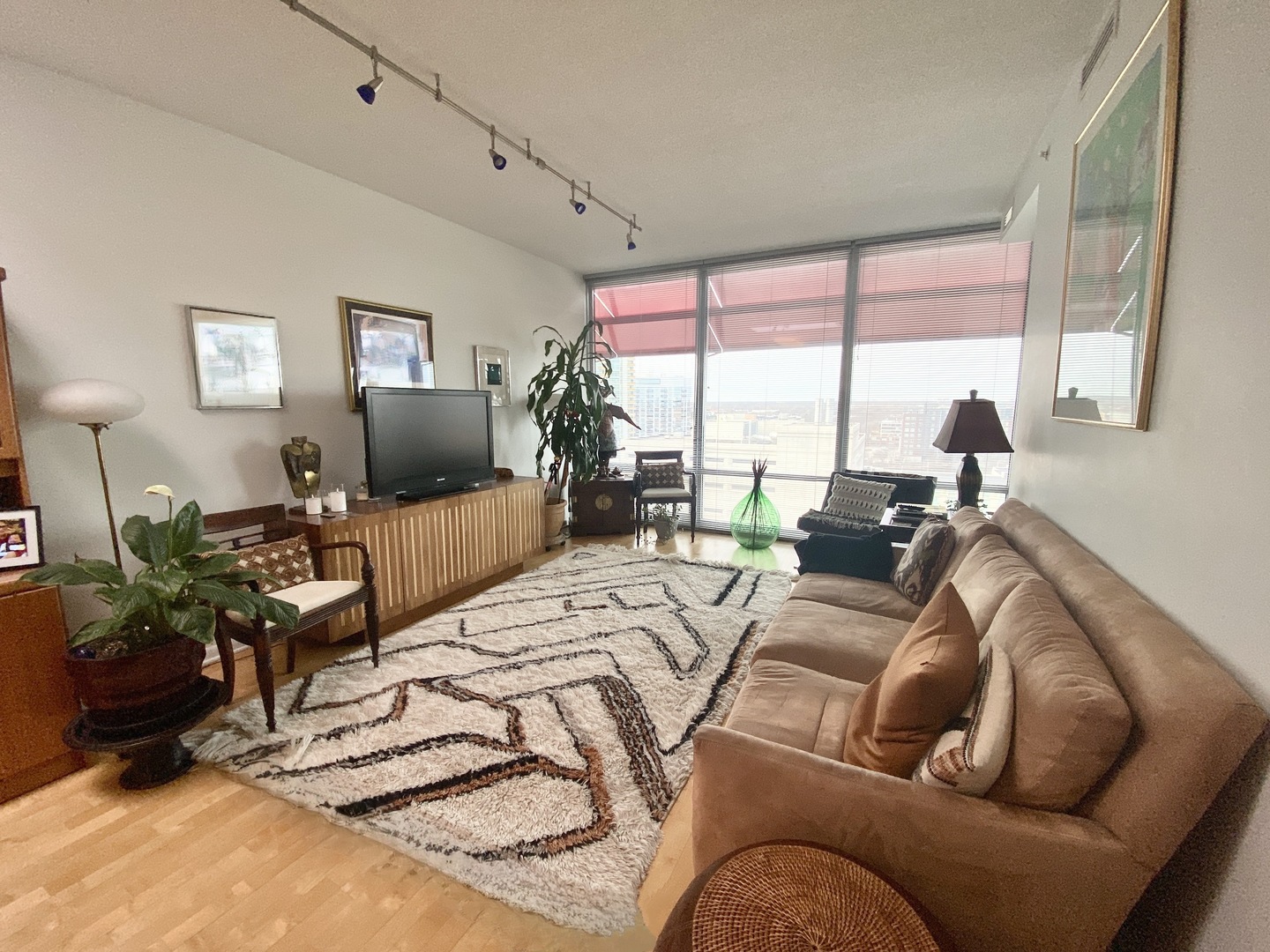 800 Elgin Road, Unit PH12 Evanston, IL 60201 - Photo 2 of 21 Gallery Image 2