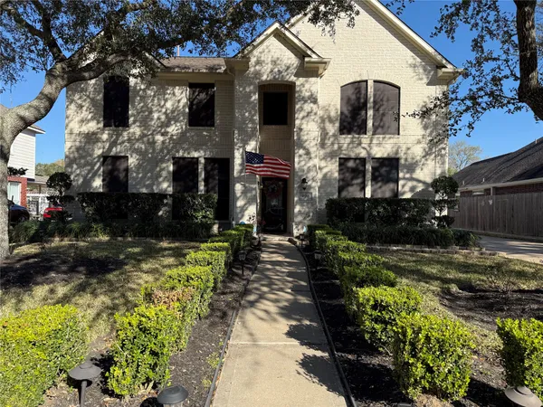 $425,000 | 205 Rustic Oaks Drive, League City, TX 77573