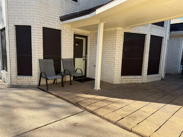 $425,000 | 205 Rustic Oaks Drive, League City, TX 77573