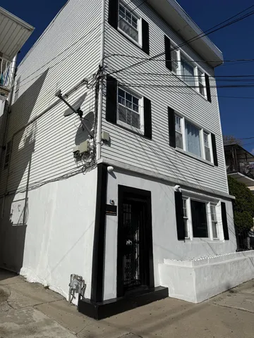 $2,750 | 6119 Jefferson Street, Unit 3, West New York, NJ 07093