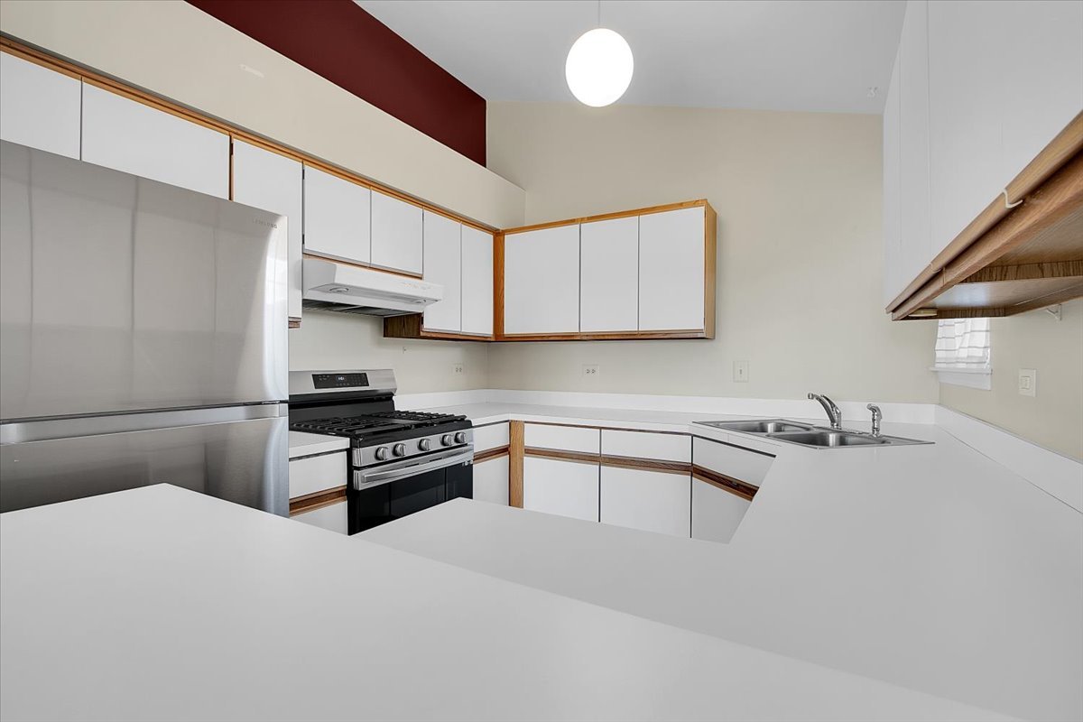 1309 Coldspring Road, Unit 1309 Carol Stream, IL 60188 - Photo 13 of 31