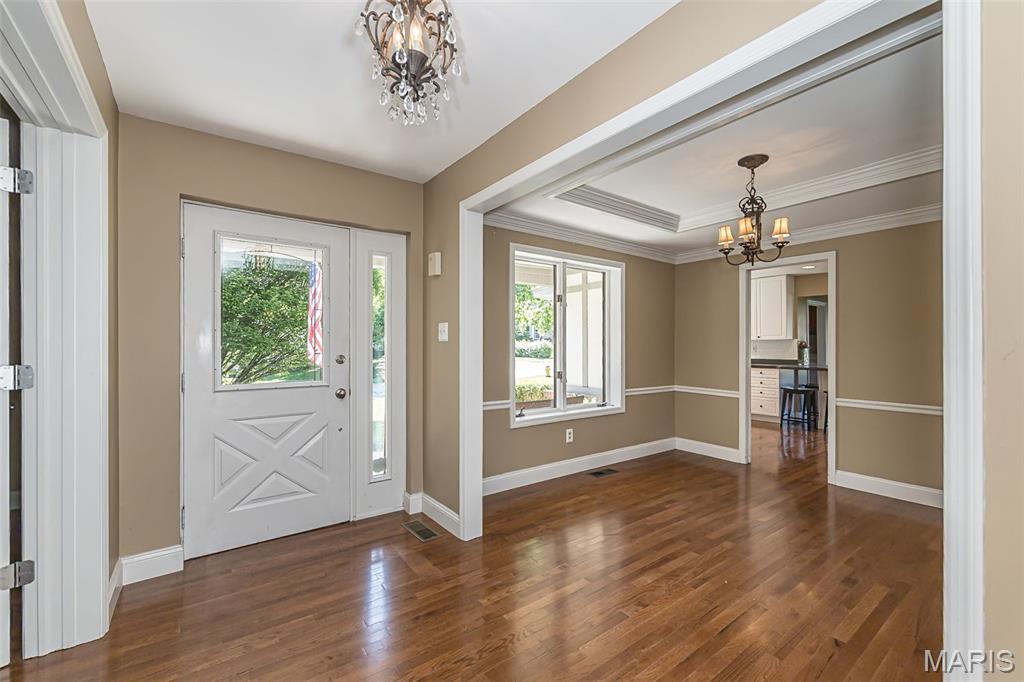 159 Spring Oaks Drive Ballwin, MO 63011 - Photo 3 of 49