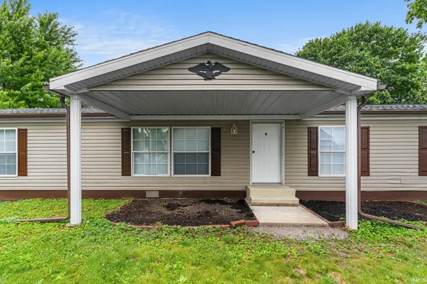 $205,000 | 506 East Main Street, Chalmers, IN 47929