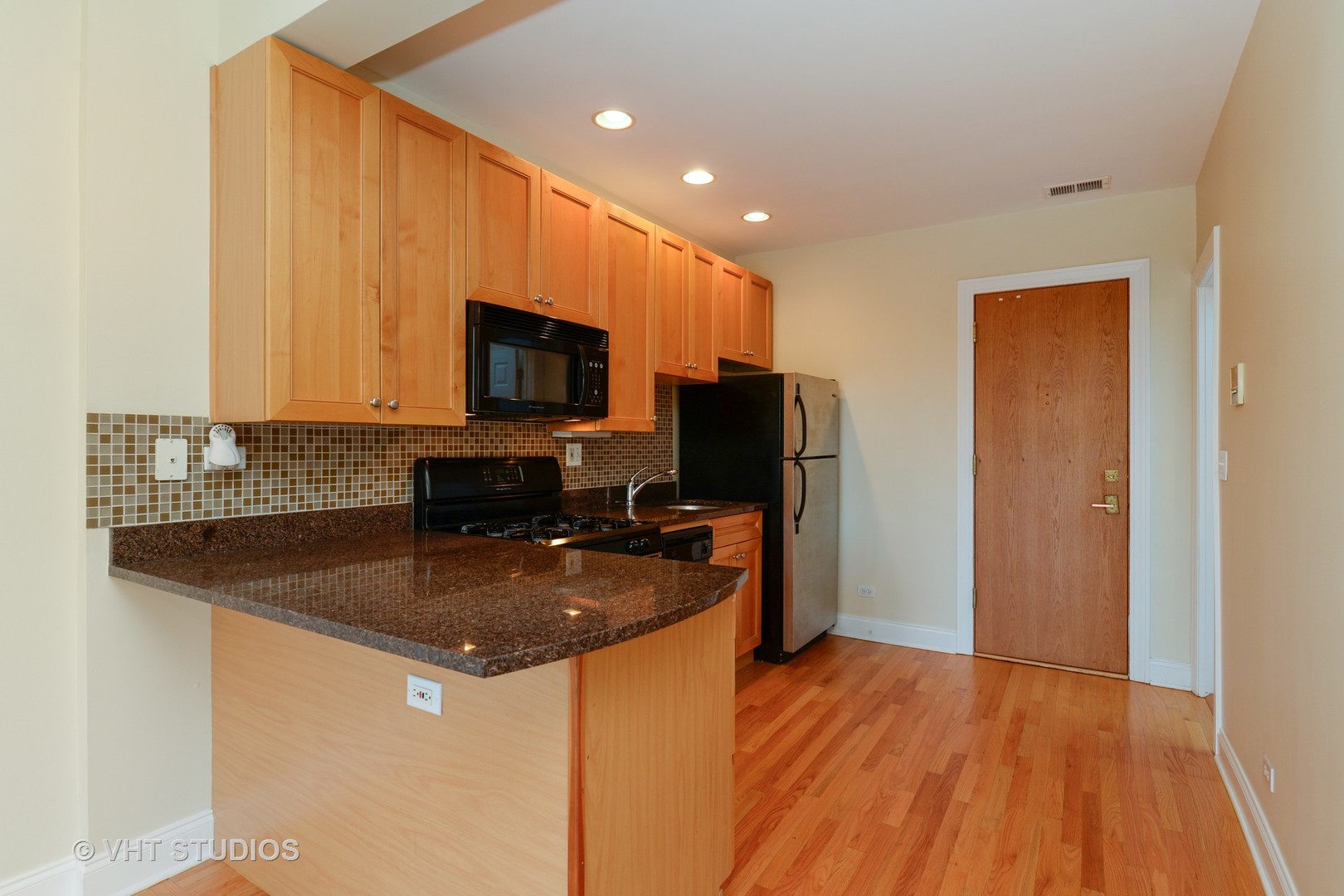 3765 North Racine Avenue, Unit C Chicago, IL 60613 - Photo 4 of 11