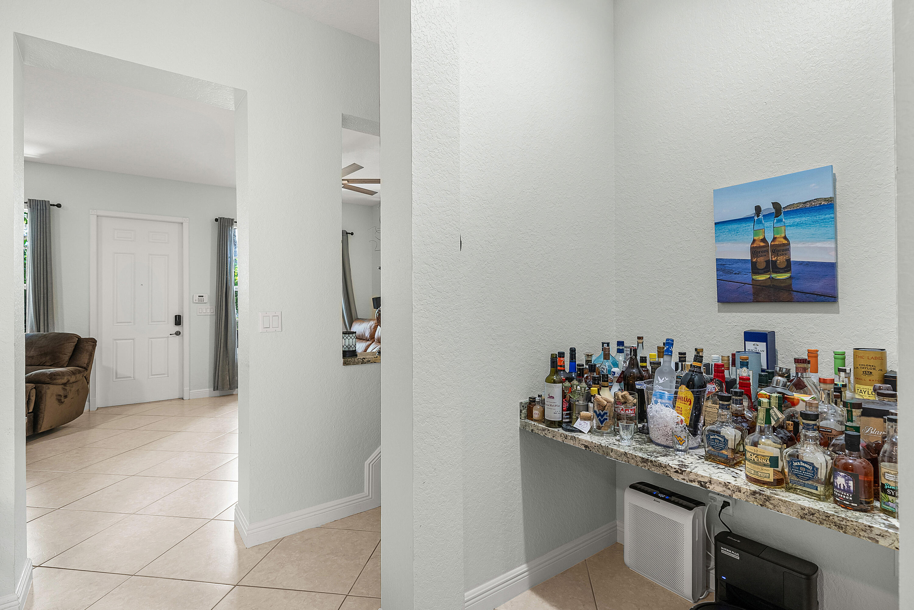 704 Northwest 83rd Place Boca Raton, FL 33487 - Photo 11 of 42 Bar Nook