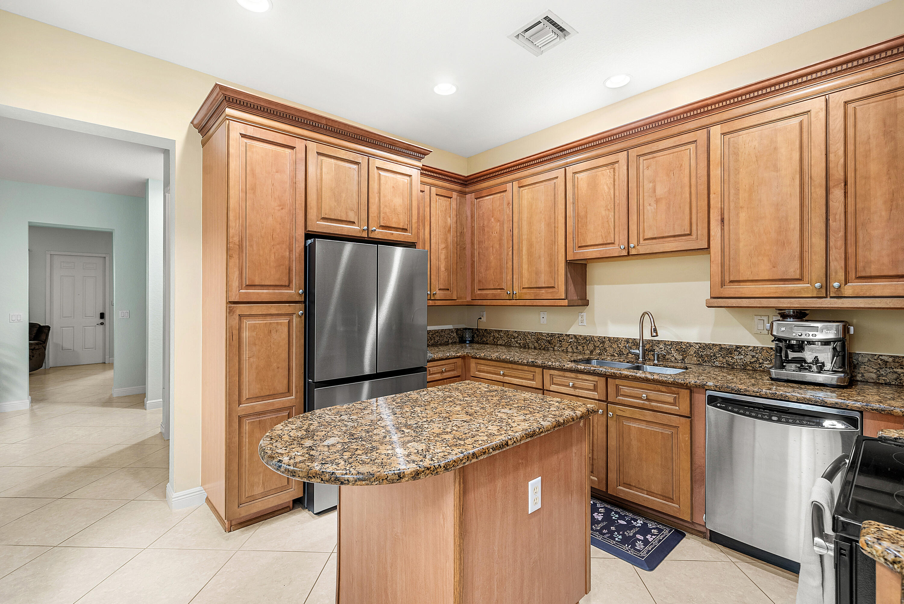 704 Northwest 83rd Place Boca Raton, FL 33487 - Photo 14 of 42 Kitchen