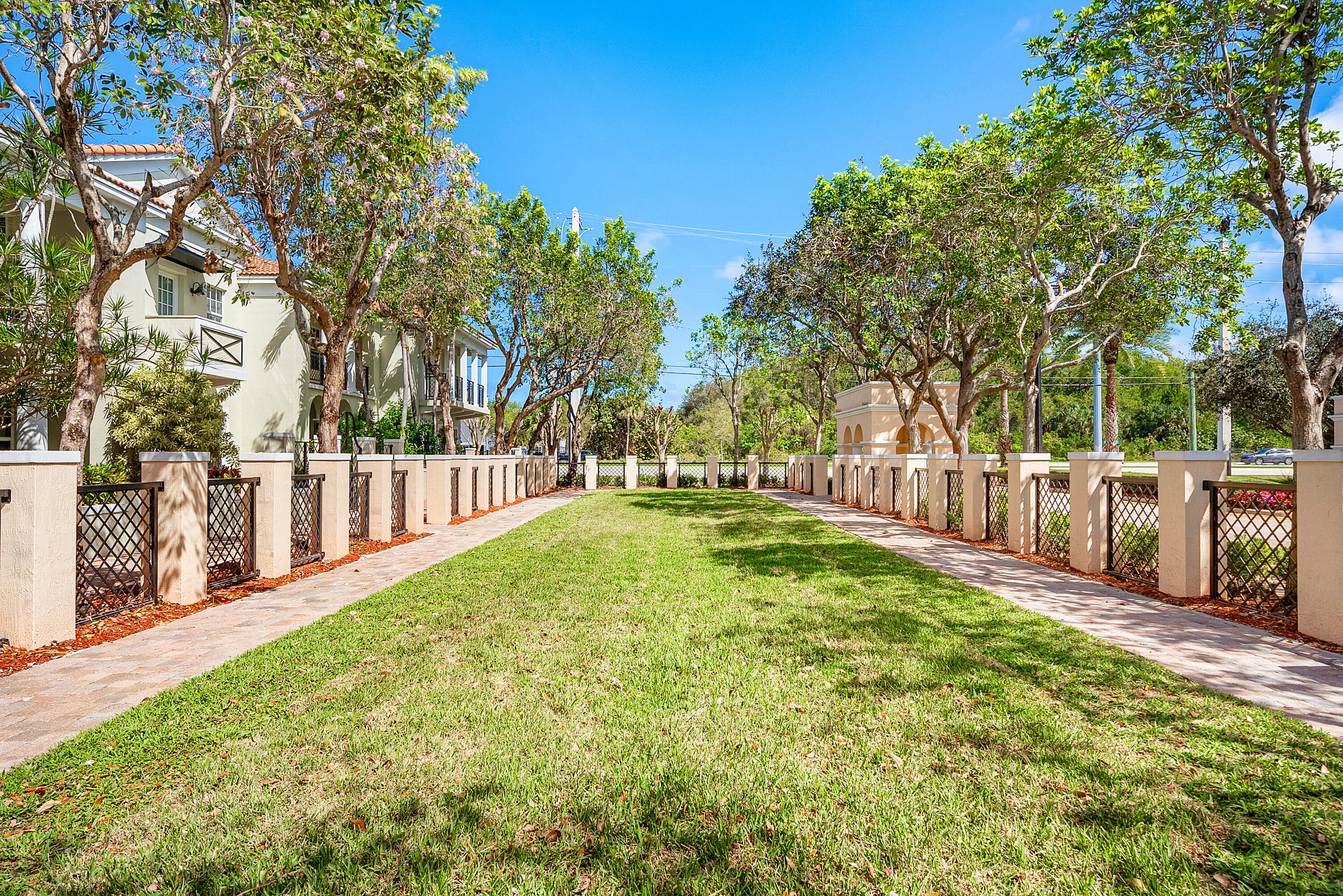 704 Northwest 83rd Place Boca Raton, FL 33487 - Photo 31 of 42 035-704Northwest83rdPlace-BocaRaton-FL-3