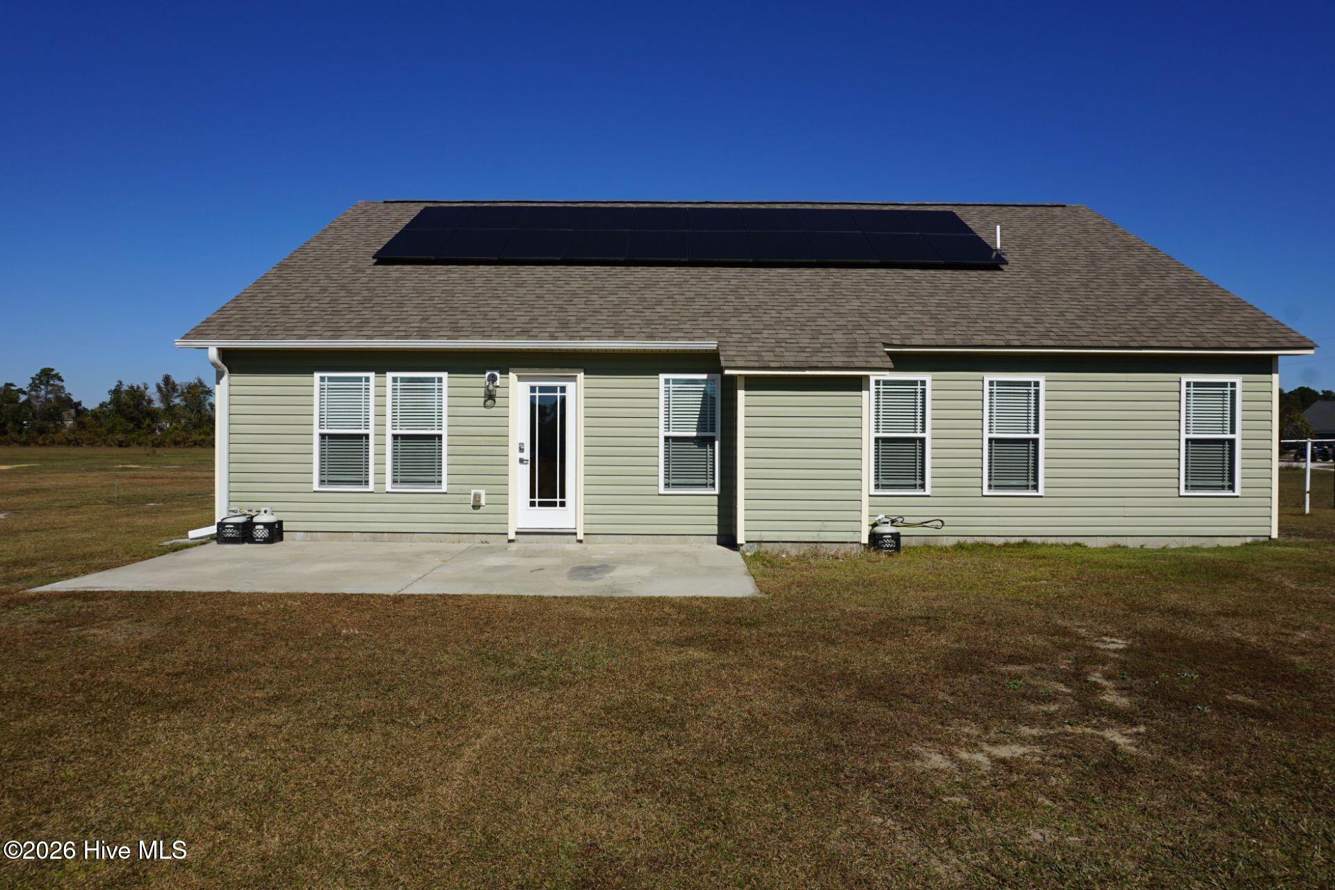 311 Spring Maple Way Richlands, NC 28574 - Photo 4 of 40 4