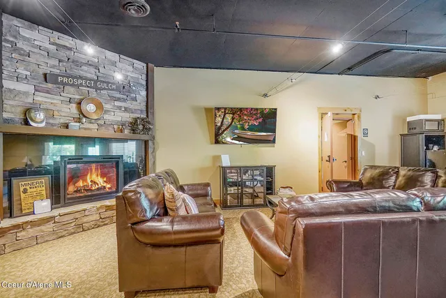 $335,000 | 308 Ohio Avenue, Unit 402, Kellogg, ID 83837