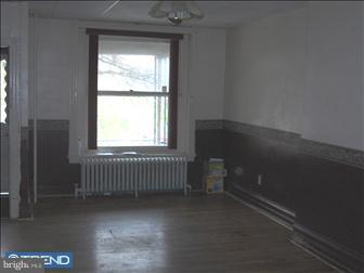 1233 Perry Street Reading, PA 19604 - Photo 3 of 6 Gallery Image 3