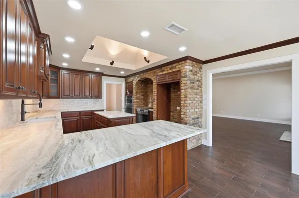 $899,999 | 7401 Bent Trail, Mansfield, TX 76063