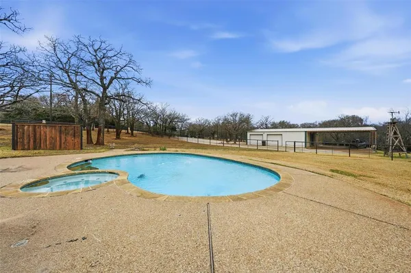 $899,999 | 7401 Bent Trail, Mansfield, TX 76063