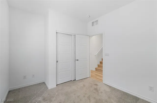 $575,000 | 600 Carriage Hill Drive, Unit 1094, Las Vegas, NV 89138