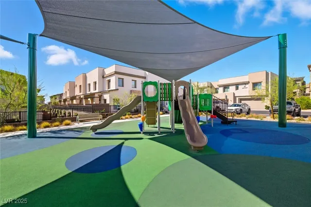 $575,000 | 600 Carriage Hill Drive, Unit 1094, Las Vegas, NV 89138