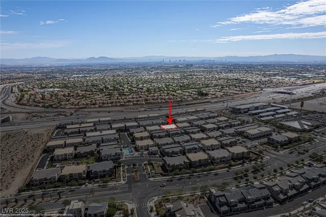$575,000 | 600 Carriage Hill Drive, Unit 1094, Las Vegas, NV 89138