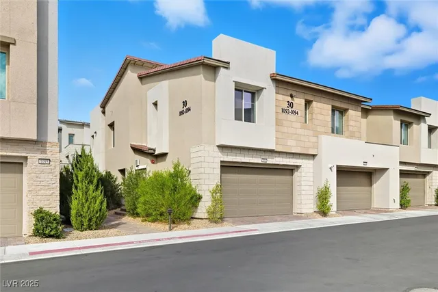 $575,000 | 600 Carriage Hill Drive, Unit 1094, Las Vegas, NV 89138