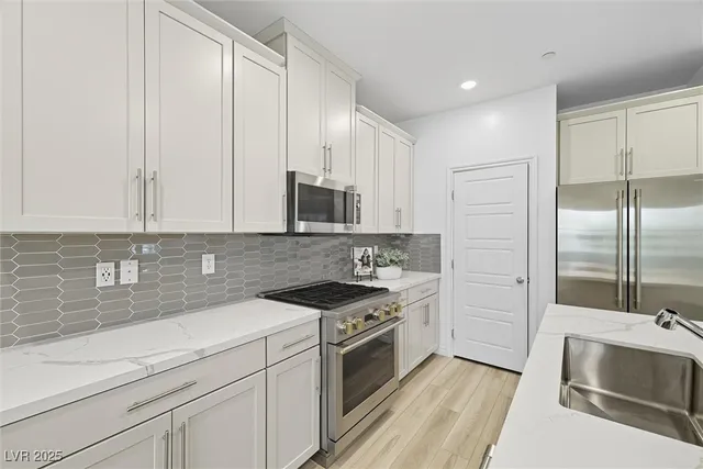 $575,000 | 600 Carriage Hill Drive, Unit 1094, Las Vegas, NV 89138